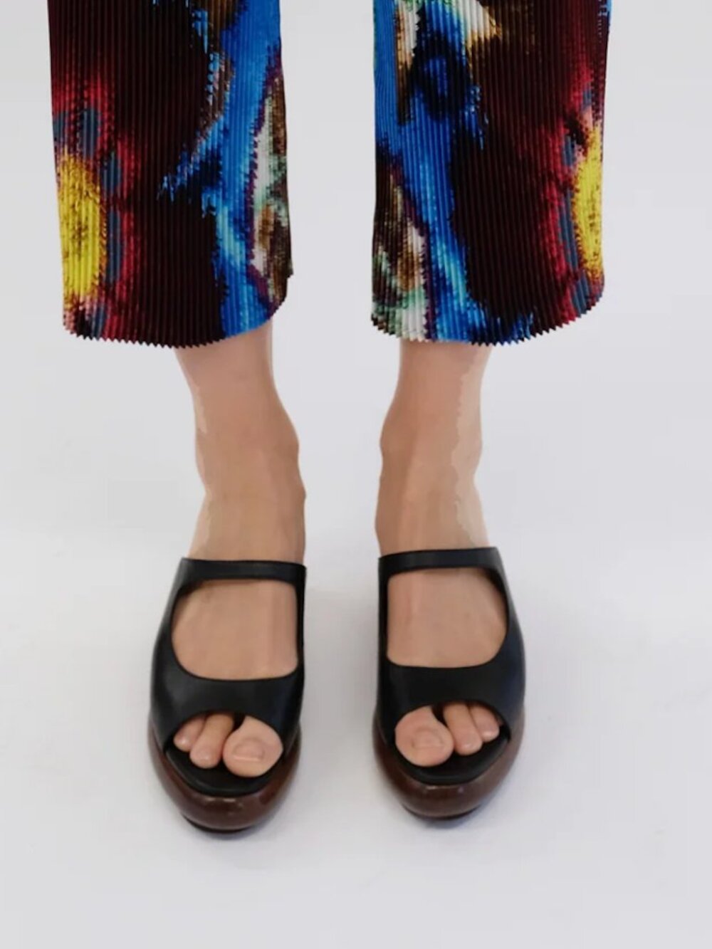 Beklina Low Sedia Sandal Black Women's Size 10